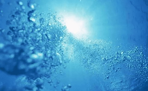 水處理時產生泡沫的場景